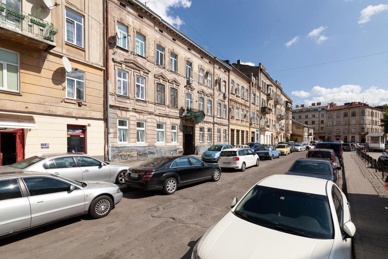 Studio Near Opera Lviv Ngoại thất bức ảnh