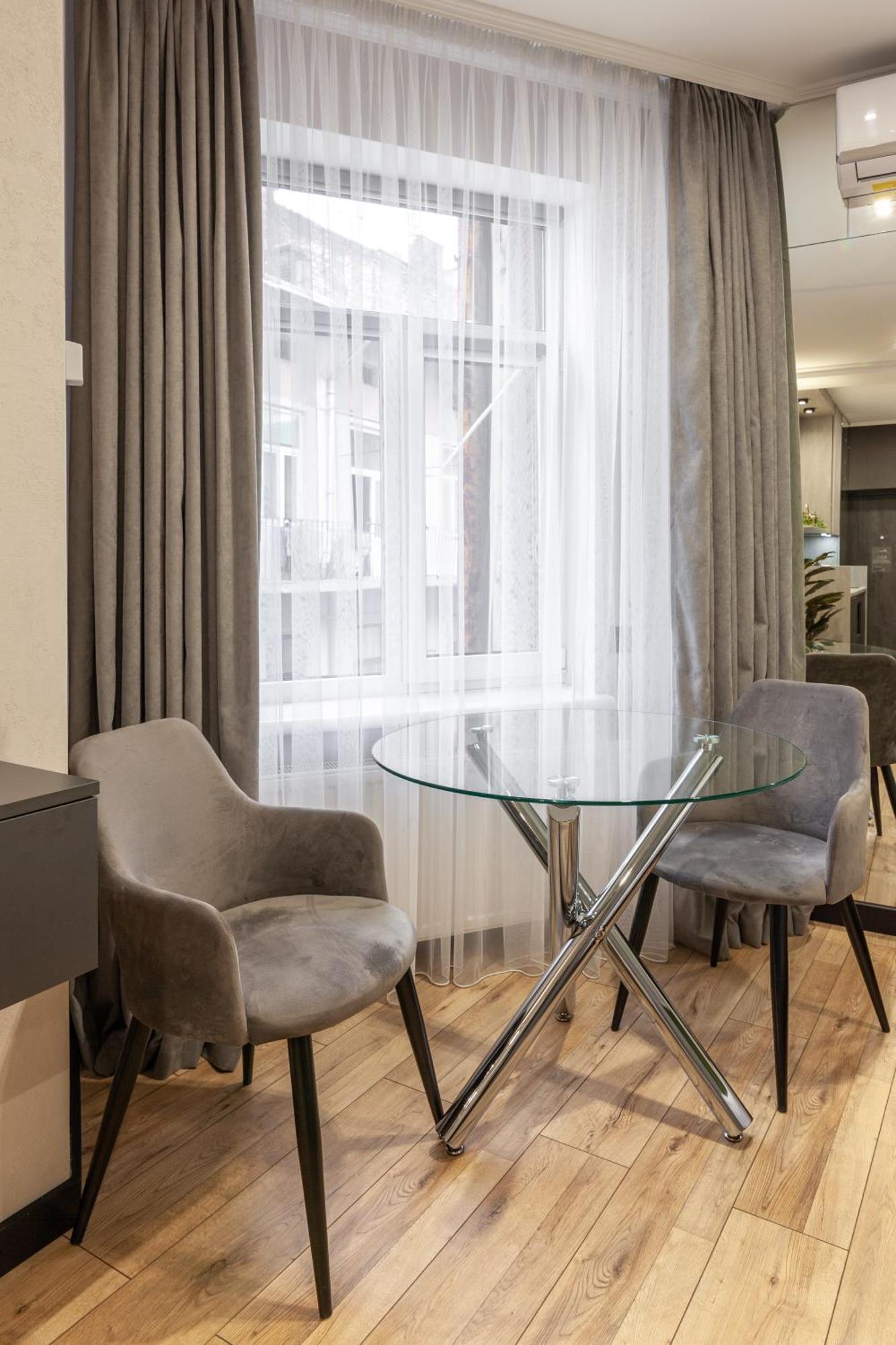 Studio Near Opera Lviv Ngoại thất bức ảnh