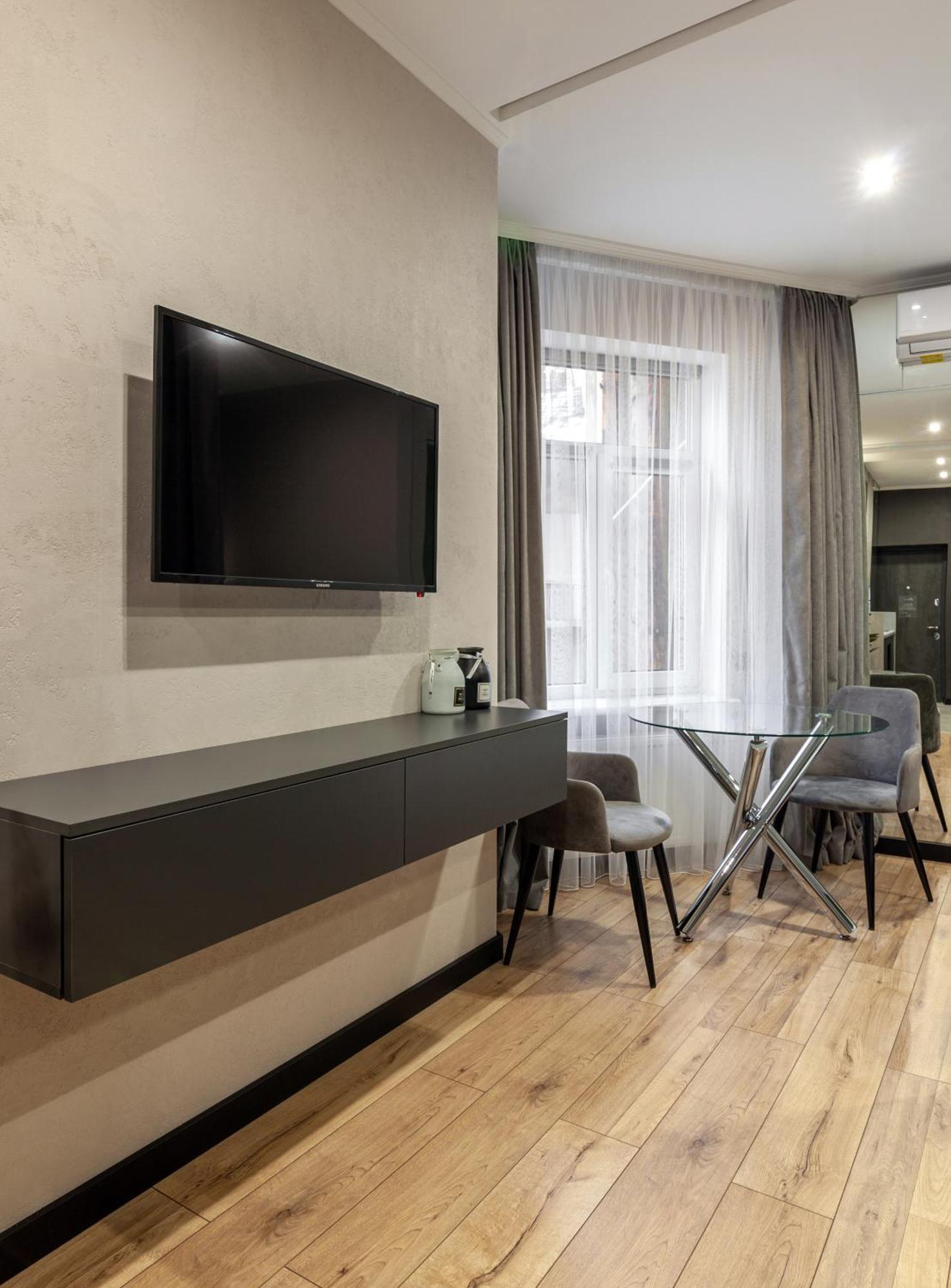 Studio Near Opera Lviv Ngoại thất bức ảnh